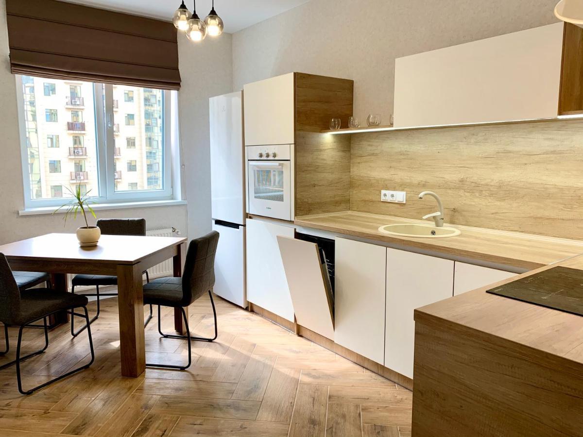 Appartamento Luxury Pearl Odessa Esterno foto